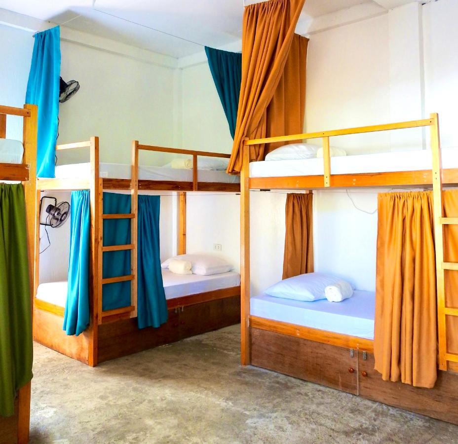 Three Little Birds Surf Hostel 卢纳将军城 外观 照片
