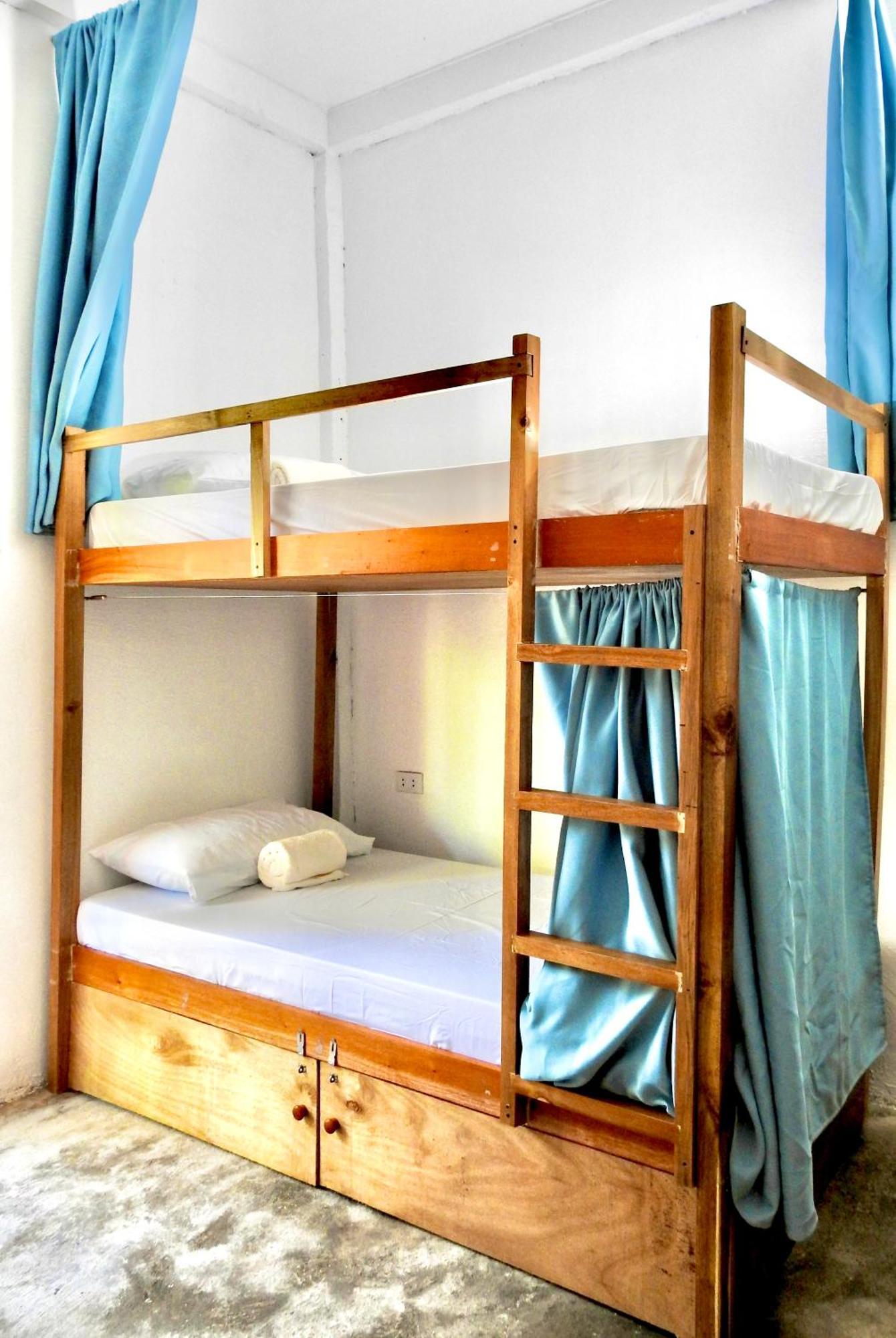 Three Little Birds Surf Hostel 卢纳将军城 客房 照片